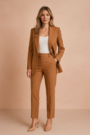 Elegant Two-Piece Women's Suit for Business Meetings and Celebrations 2